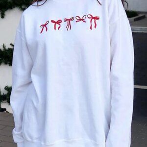 White Bow Embroidery Sweatshirt